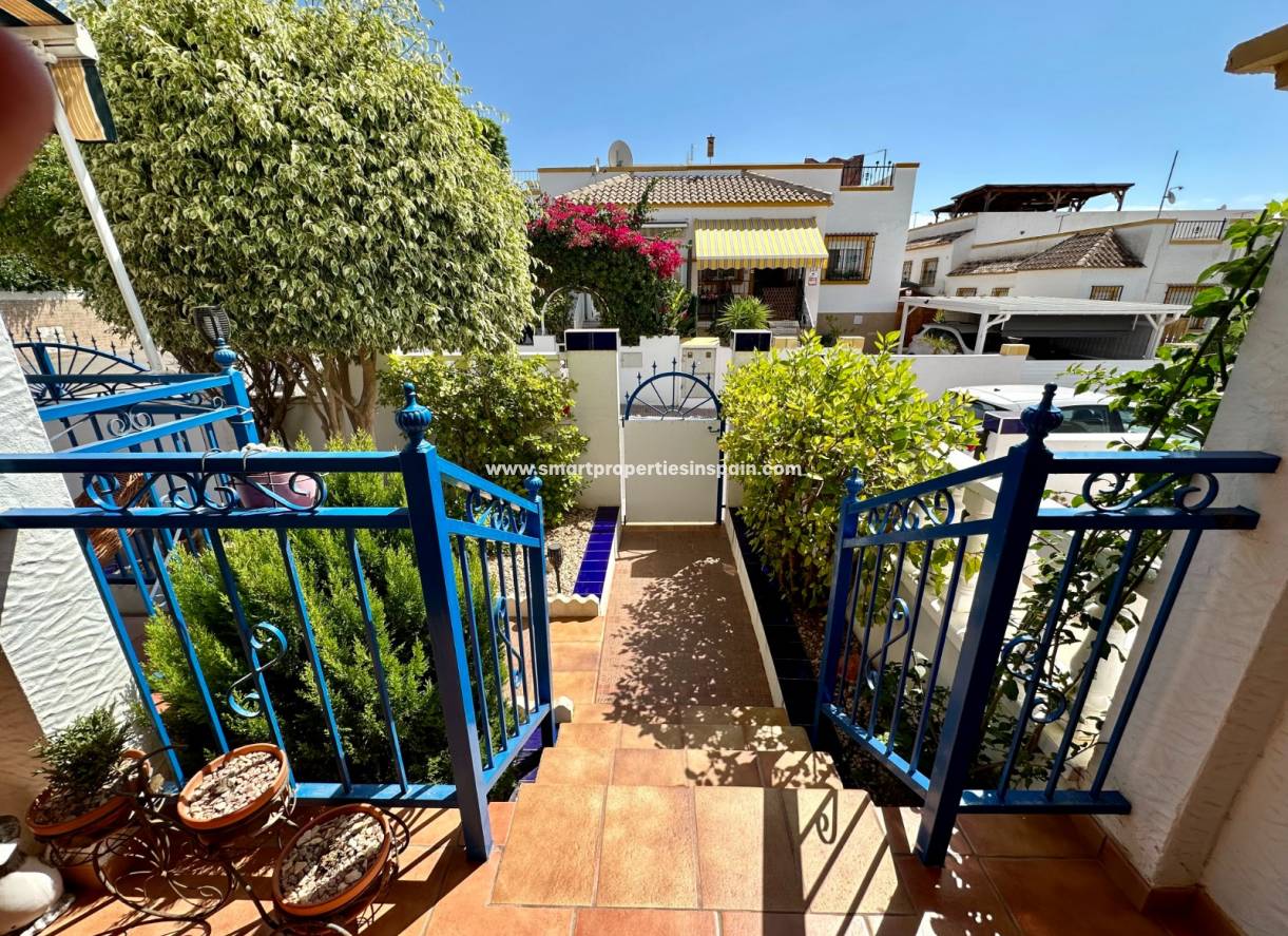 Wiederverkauf - Quad Villa - La Marina - Urbanización La Marina