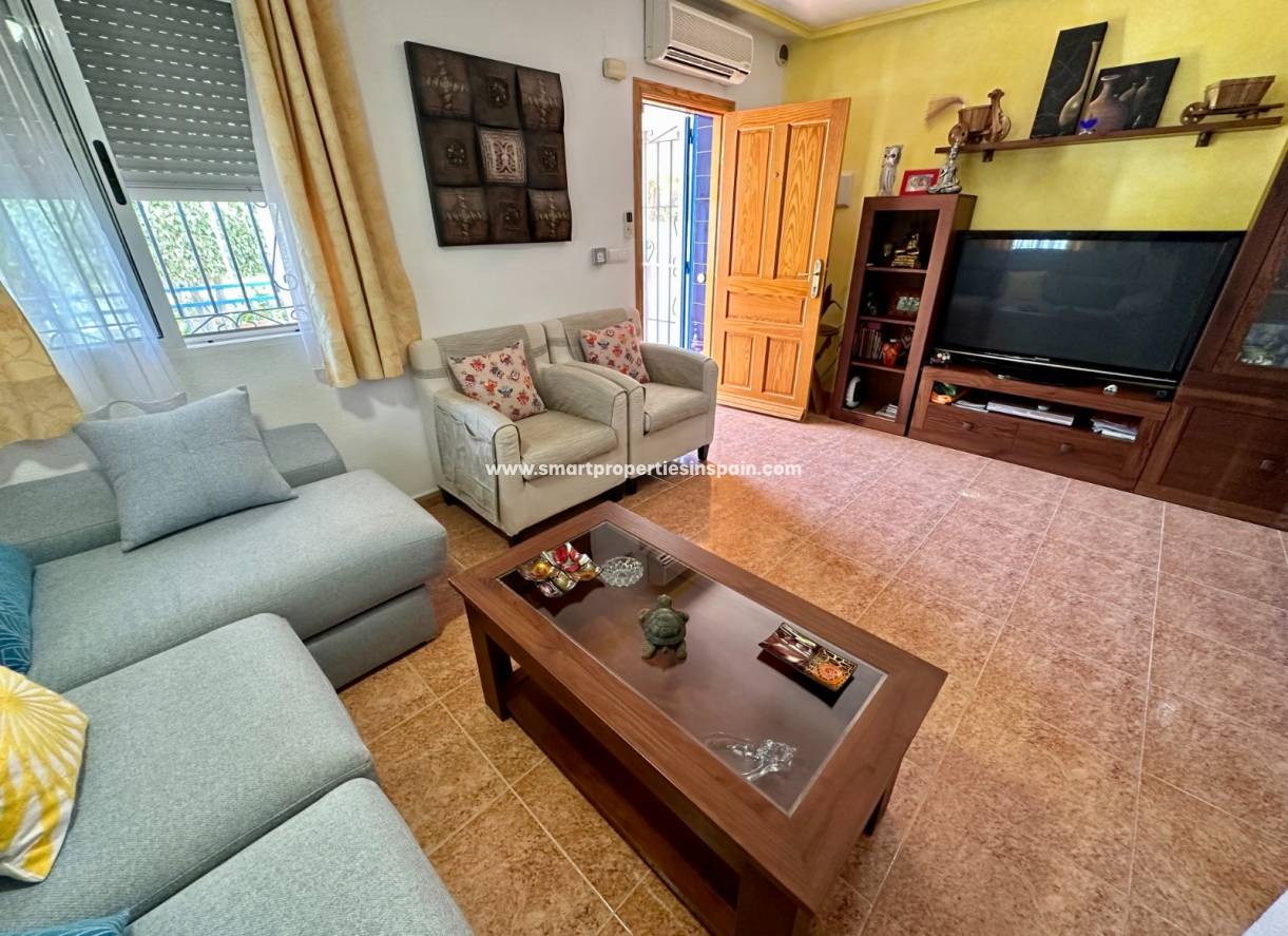 Wiederverkauf - Quad Villa - La Marina - Urbanización La Marina