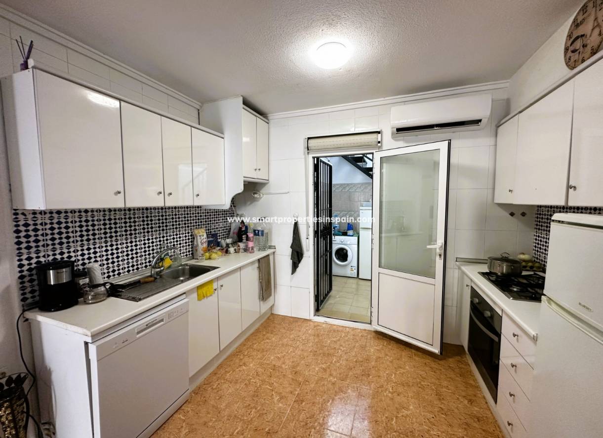 Wiederverkauf - Quad Villa - La Marina - Urbanización La Marina