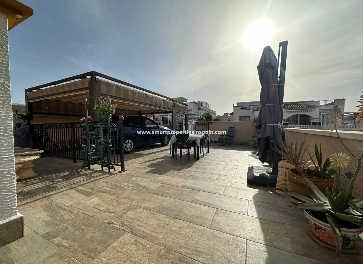 Wiederverkauf - Quad Villa - La Marina - Urbanización La Marina