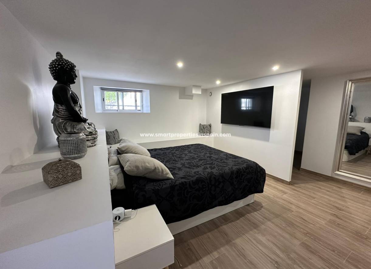 Wiederverkauf - Quad Villa - La Marina - Urbanización La Marina