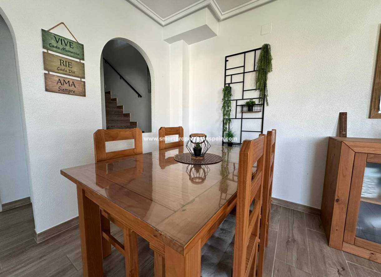 Wiederverkauf - Quad Villa - La Marina - Urbanización La Marina