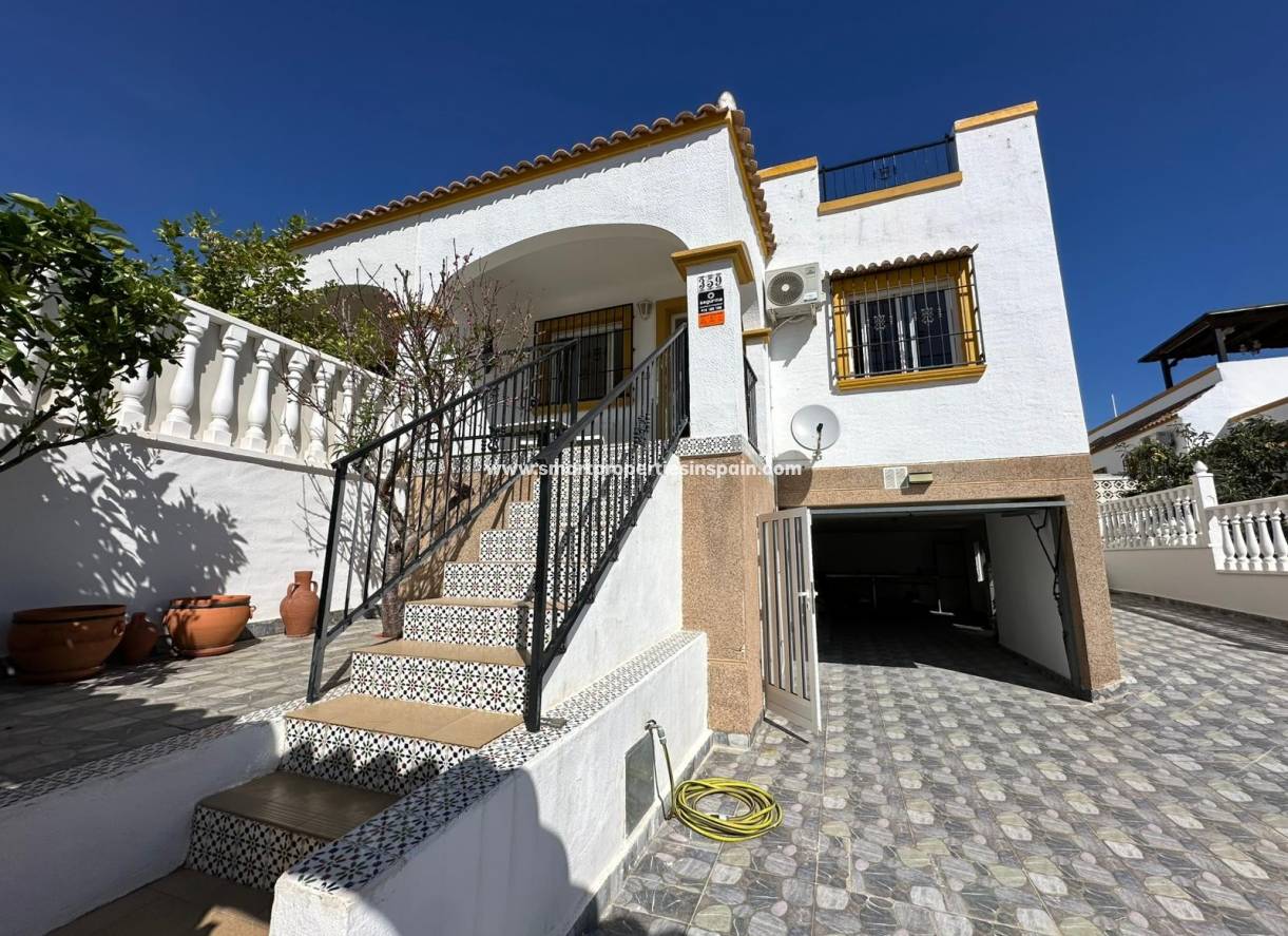 Wiederverkauf - Quad Villa - La Marina - Urbanización La Marina