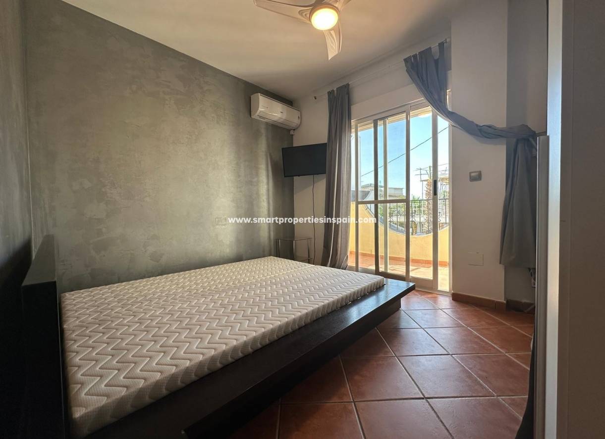 Wiederverkauf - Quad Villa - La Marina - Urbanización La Marina