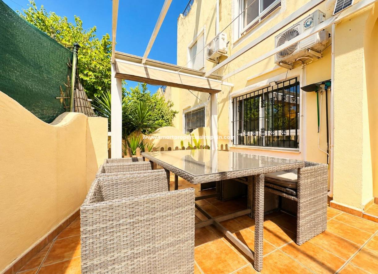 Wiederverkauf - Quad Villa - La Marina - Urbanización La Marina