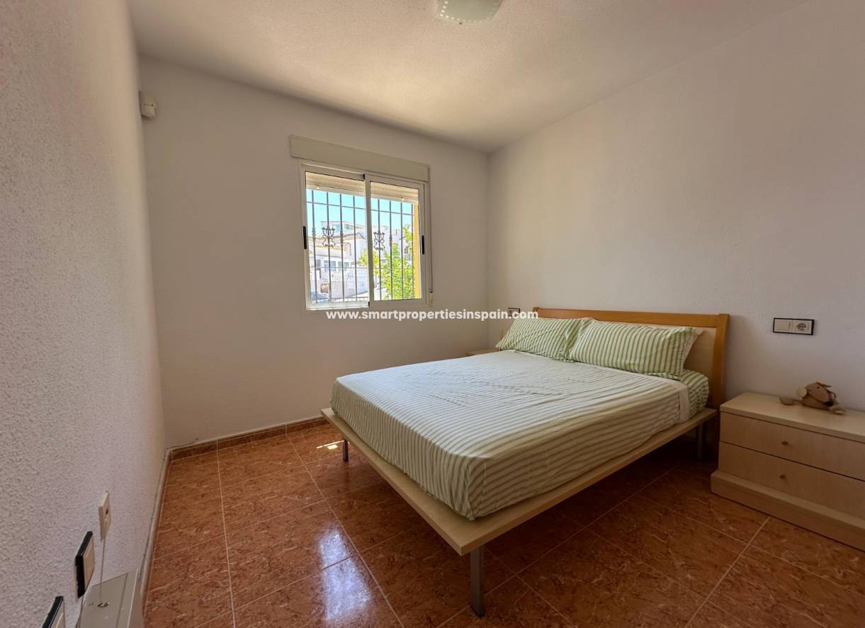 Wiederverkauf - Quad Villa - La Marina - Urbanización La Marina