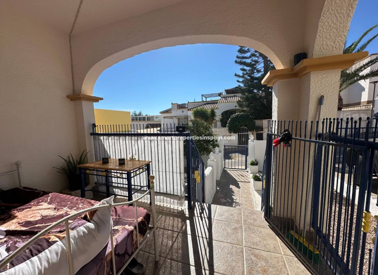 Wiederverkauf - Quad Villa - La Marina - Urbanización La Marina