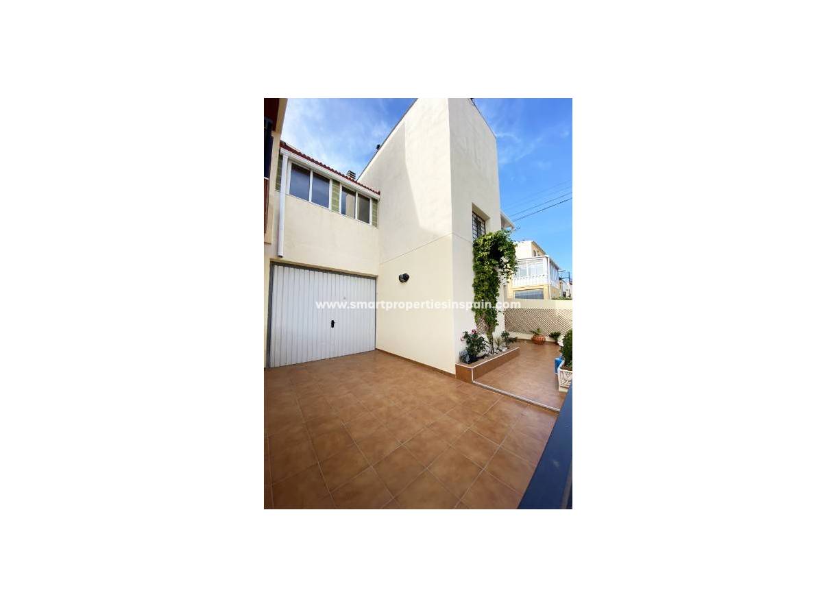 Wiederverkauf - Reihenhaus - La Marina - Urbanización La Marina