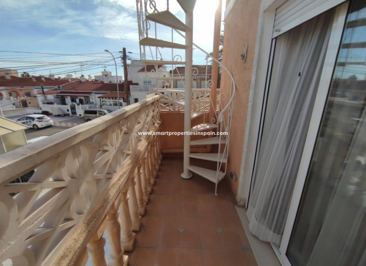 Wiederverkauf - Reihenhaus - La Marina - Urbanización La Marina