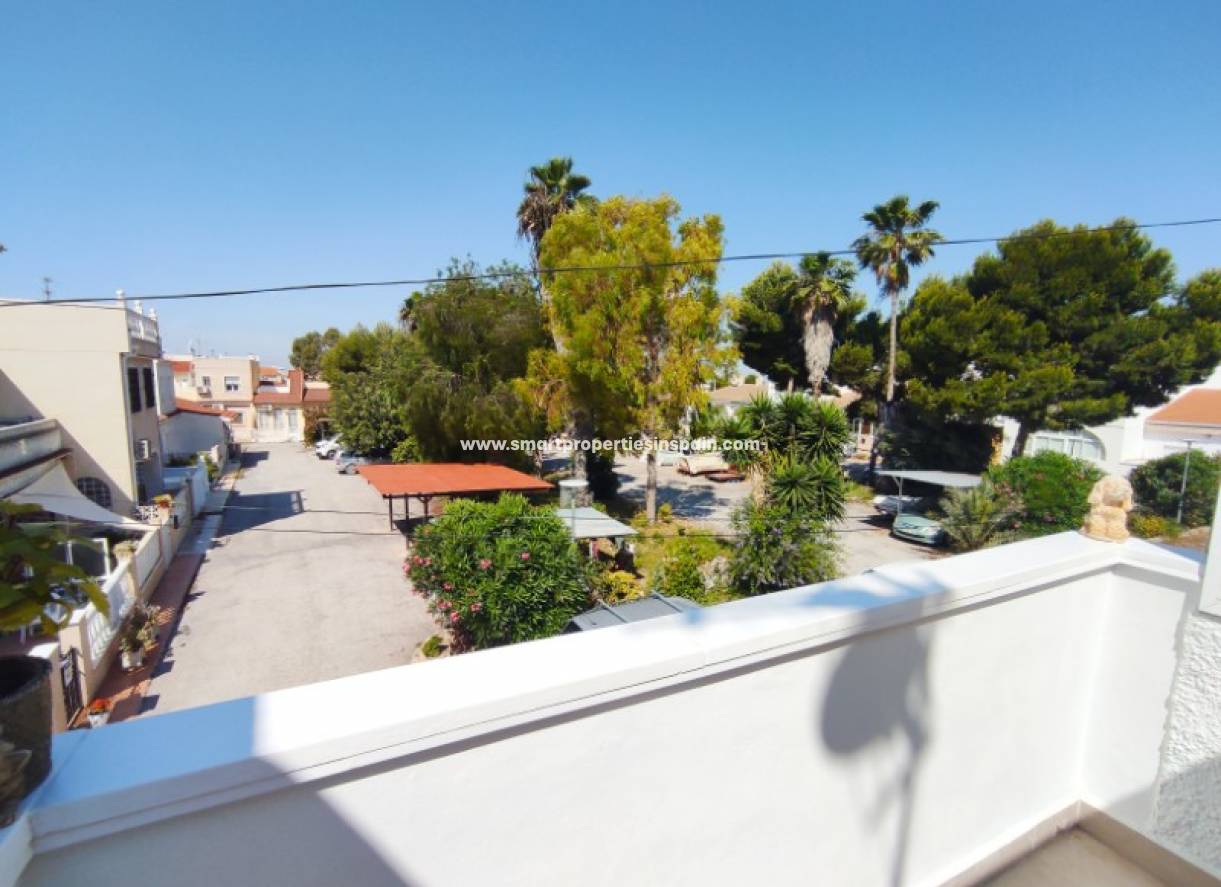 Wiederverkauf - Reihenhaus - La Marina - Urbanización La Marina