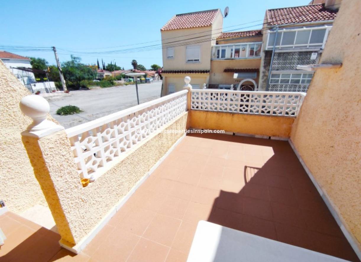 Wiederverkauf - Reihenhaus - La Marina - Urbanización La Marina