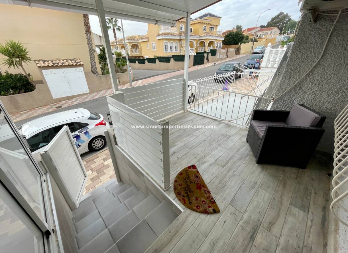 Wiederverkauf - Reihenhaus - La Marina - Urbanización La Marina