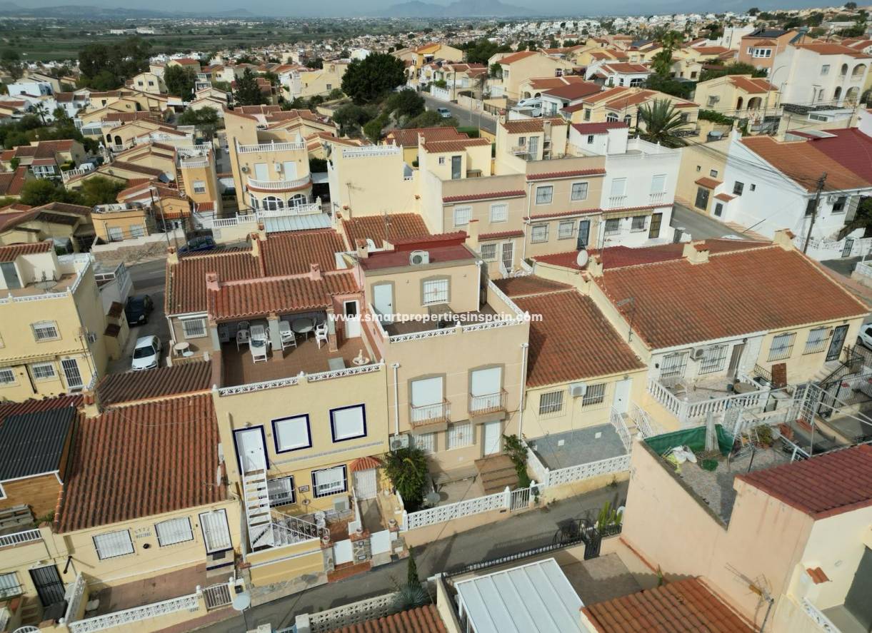 Wiederverkauf - Reihenhaus - La Marina - Urbanización La Marina