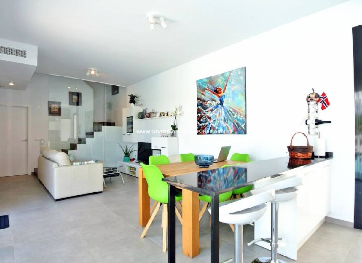 Wiederverkauf - Semi Detached Villa - La Marina - Urbanización La Marina
