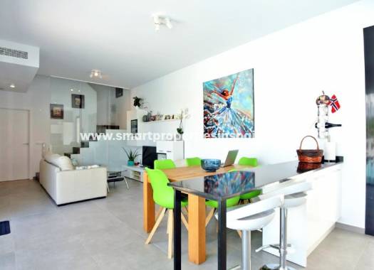 Wiederverkauf - Semi Detached Villa - La Marina - Urbanización La Marina