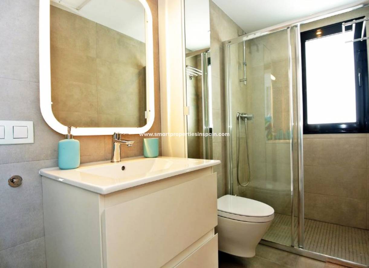 Wiederverkauf - Semi Detached Villa - La Marina - Urbanización La Marina
