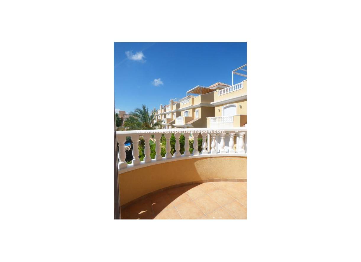 Wiederverkauf - Semi Detached Villa - La Marina - Urbanización La Marina