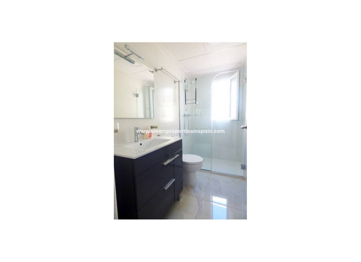Wiederverkauf - Semi Detached Villa - La Marina - Urbanización La Marina