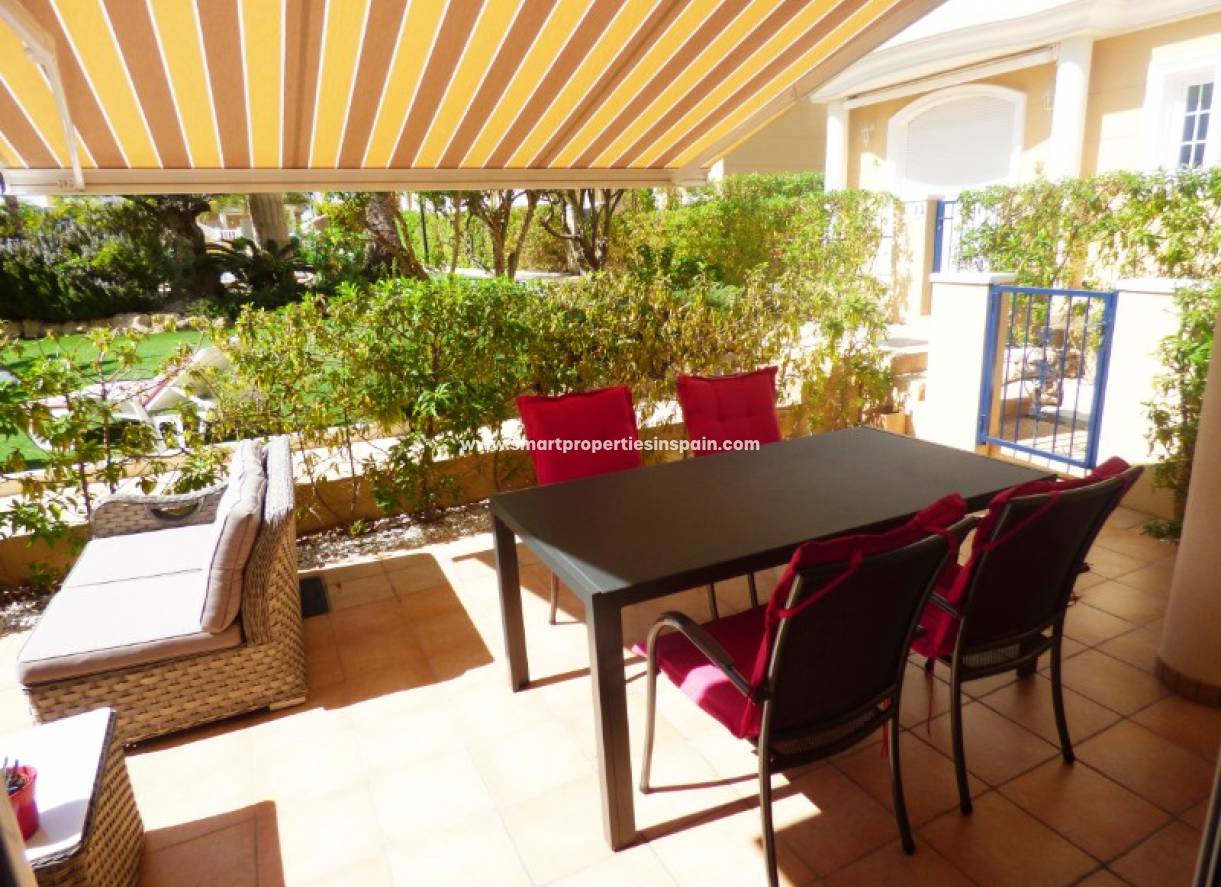 Wiederverkauf - Semi Detached Villa - La Marina - Urbanización La Marina