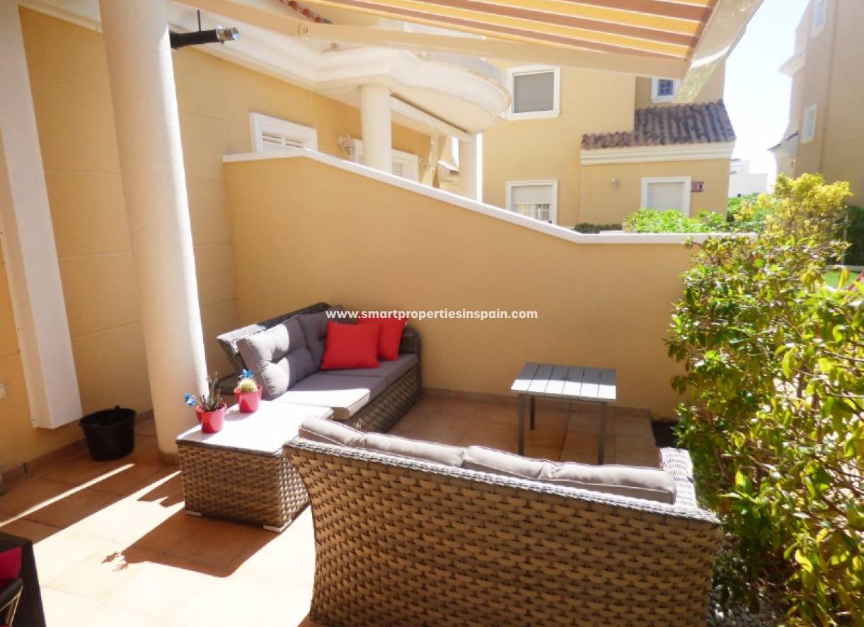 Wiederverkauf - Semi Detached Villa - La Marina - Urbanización La Marina