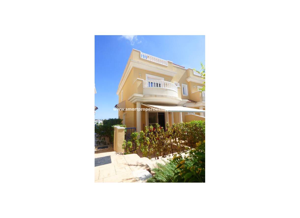 Wiederverkauf - Semi Detached Villa - La Marina - Urbanización La Marina
