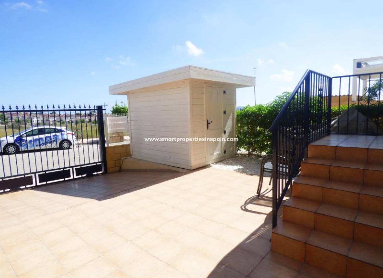 Wiederverkauf - Semi Detached Villa - La Marina - Urbanización La Marina