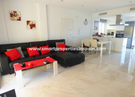 Wiederverkauf - Semi Detached Villa - La Marina - Urbanización La Marina