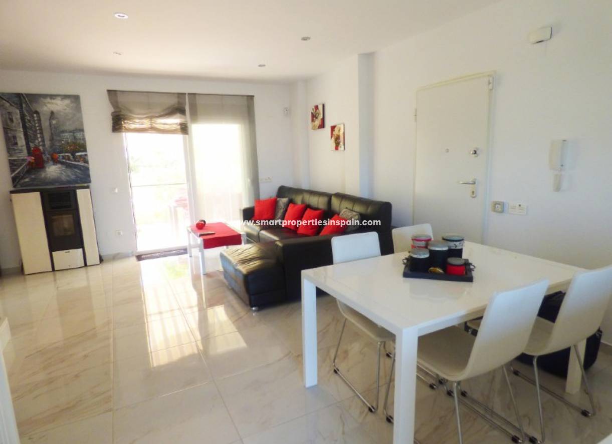 Wiederverkauf - Semi Detached Villa - La Marina - Urbanización La Marina