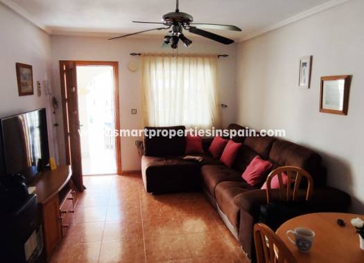 Wiederverkauf - Semi Detached Villa - La Marina - Urbanización La Marina