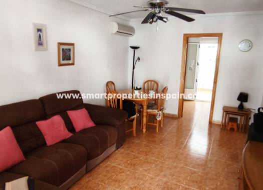 Wiederverkauf - Semi Detached Villa - La Marina - Urbanización La Marina