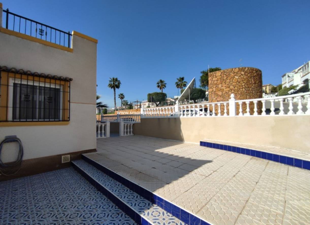 Wiederverkauf - Semi Detached Villa - La Marina - Urbanización La Marina