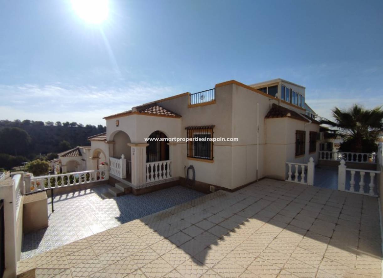 Wiederverkauf - Semi Detached Villa - La Marina - Urbanización La Marina