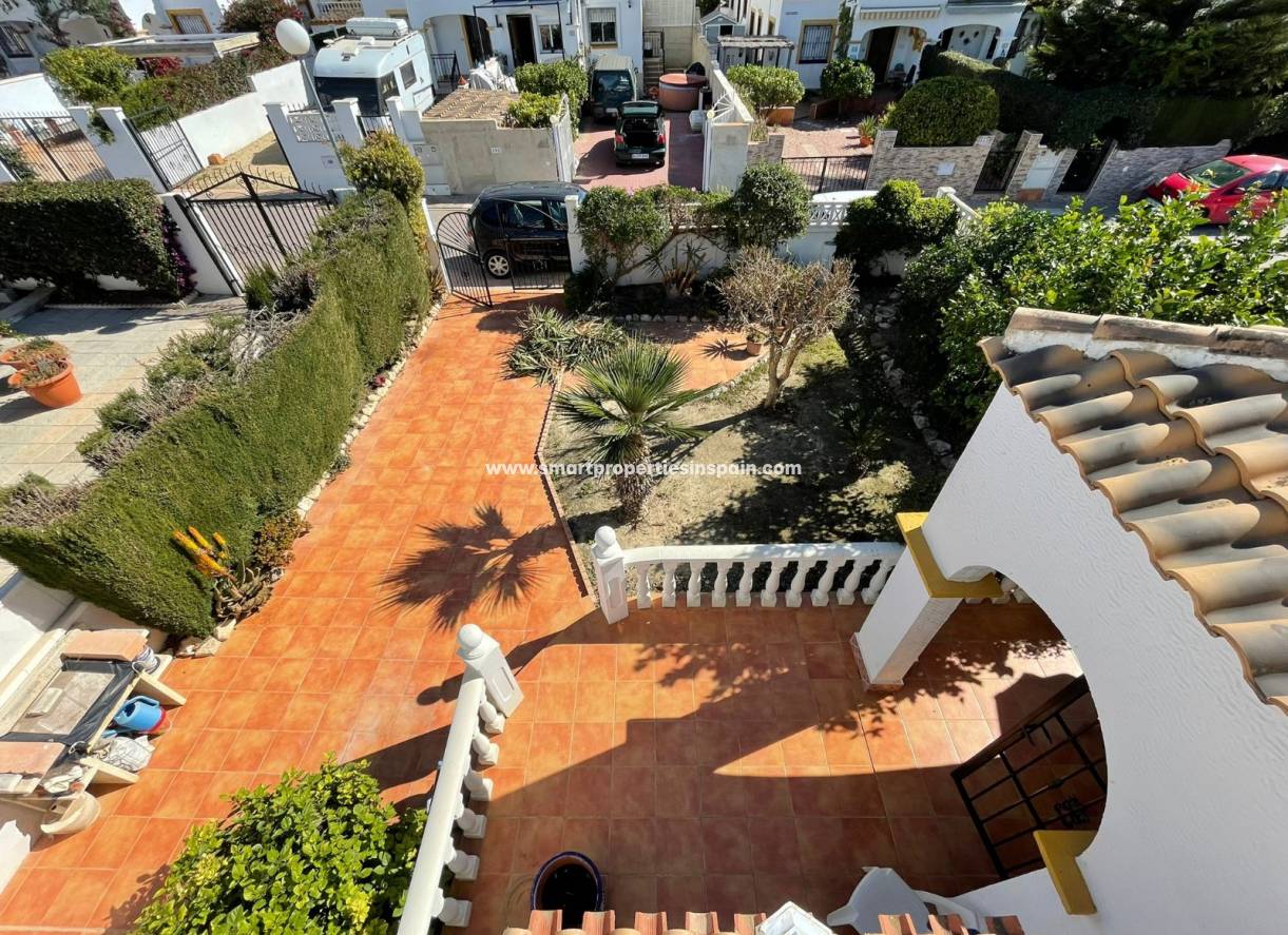 Wiederverkauf - Semi Detached Villa - La Marina - Urbanización La Marina