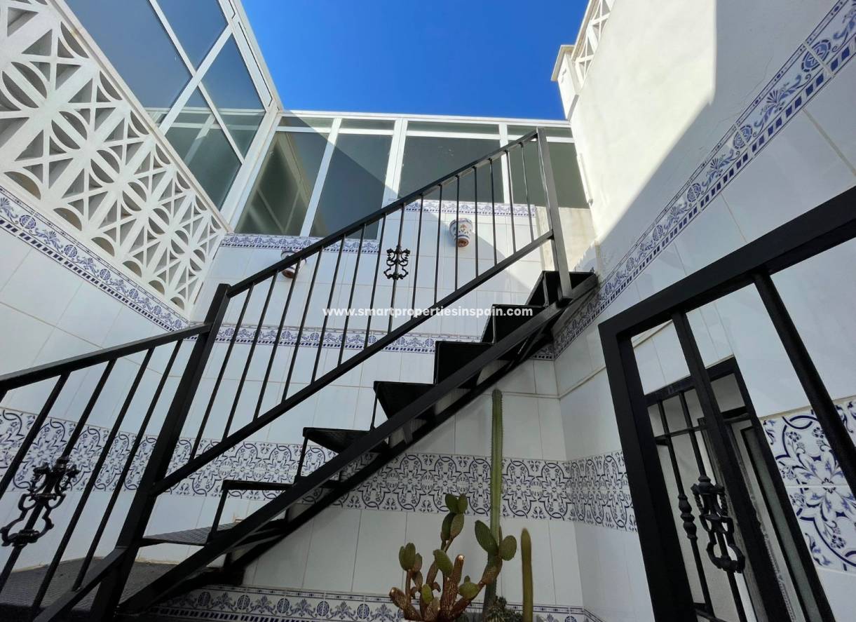 Wiederverkauf - Semi Detached Villa - La Marina - Urbanización La Marina