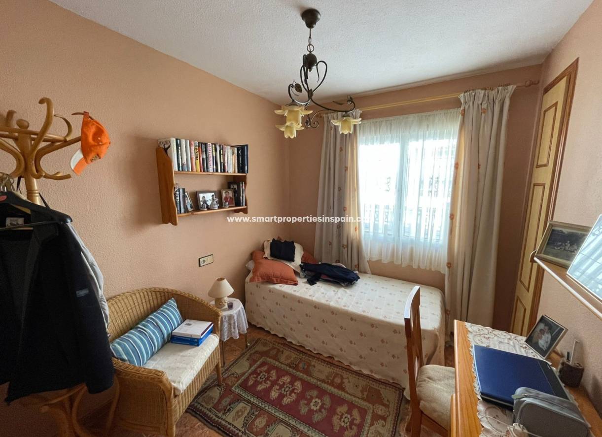 Wiederverkauf - Semi Detached Villa - La Marina - Urbanización La Marina