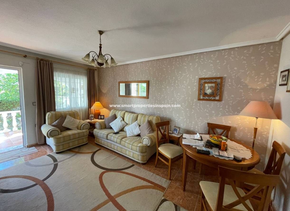 Wiederverkauf - Semi Detached Villa - La Marina - Urbanización La Marina