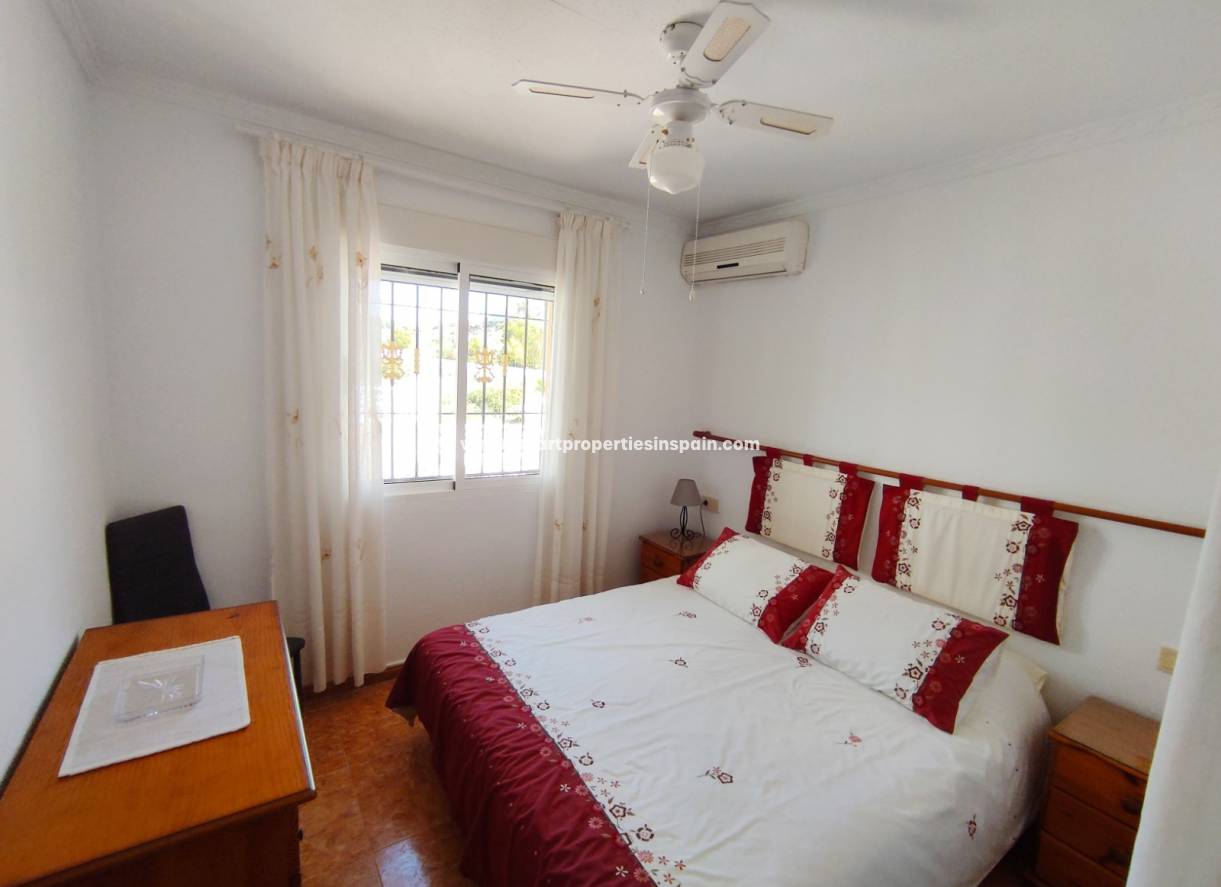 Wiederverkauf - Semi Detached Villa - La Marina - Urbanización La Marina