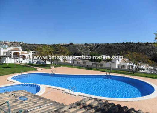 Wiederverkauf - Semi Detached Villa - La Marina - Urbanización La Marina