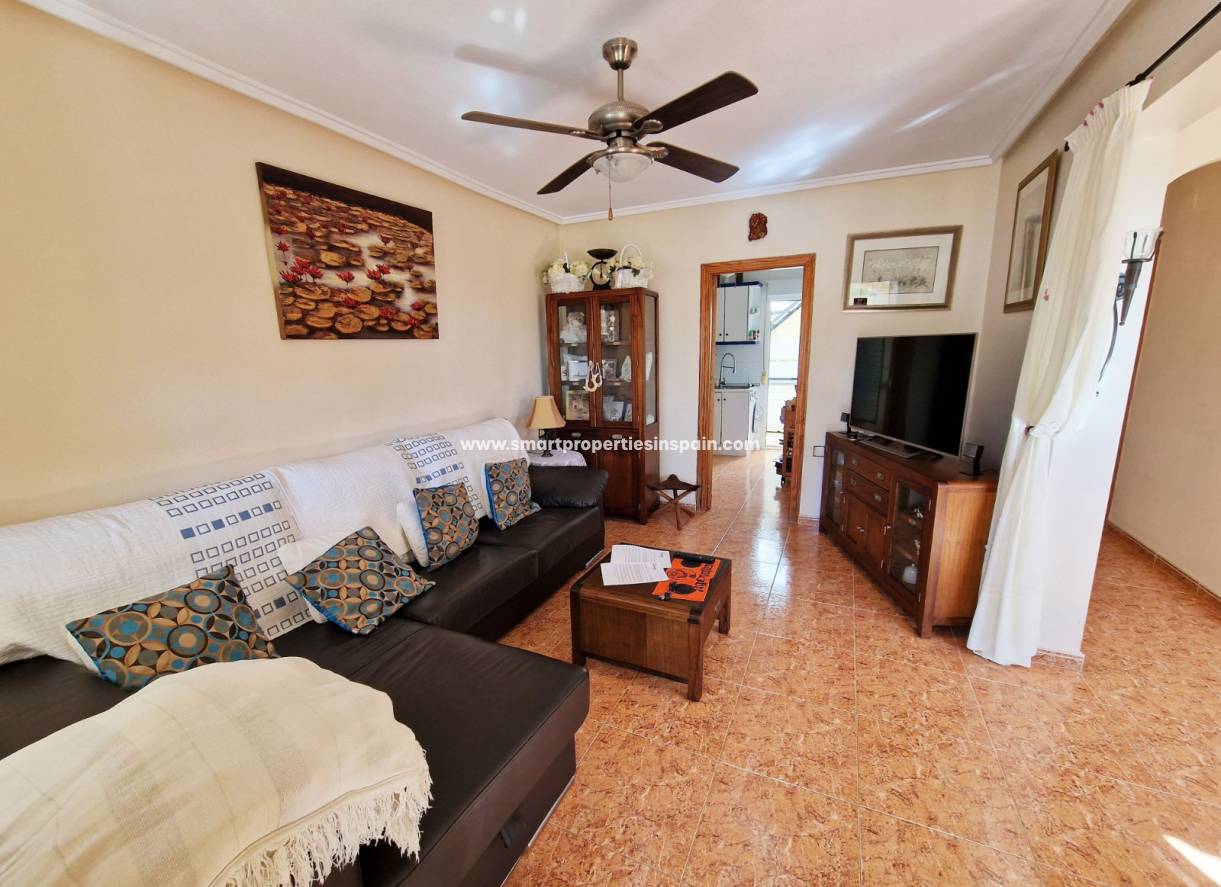 Wiederverkauf - Semi Detached Villa - La Marina - Urbanización La Marina