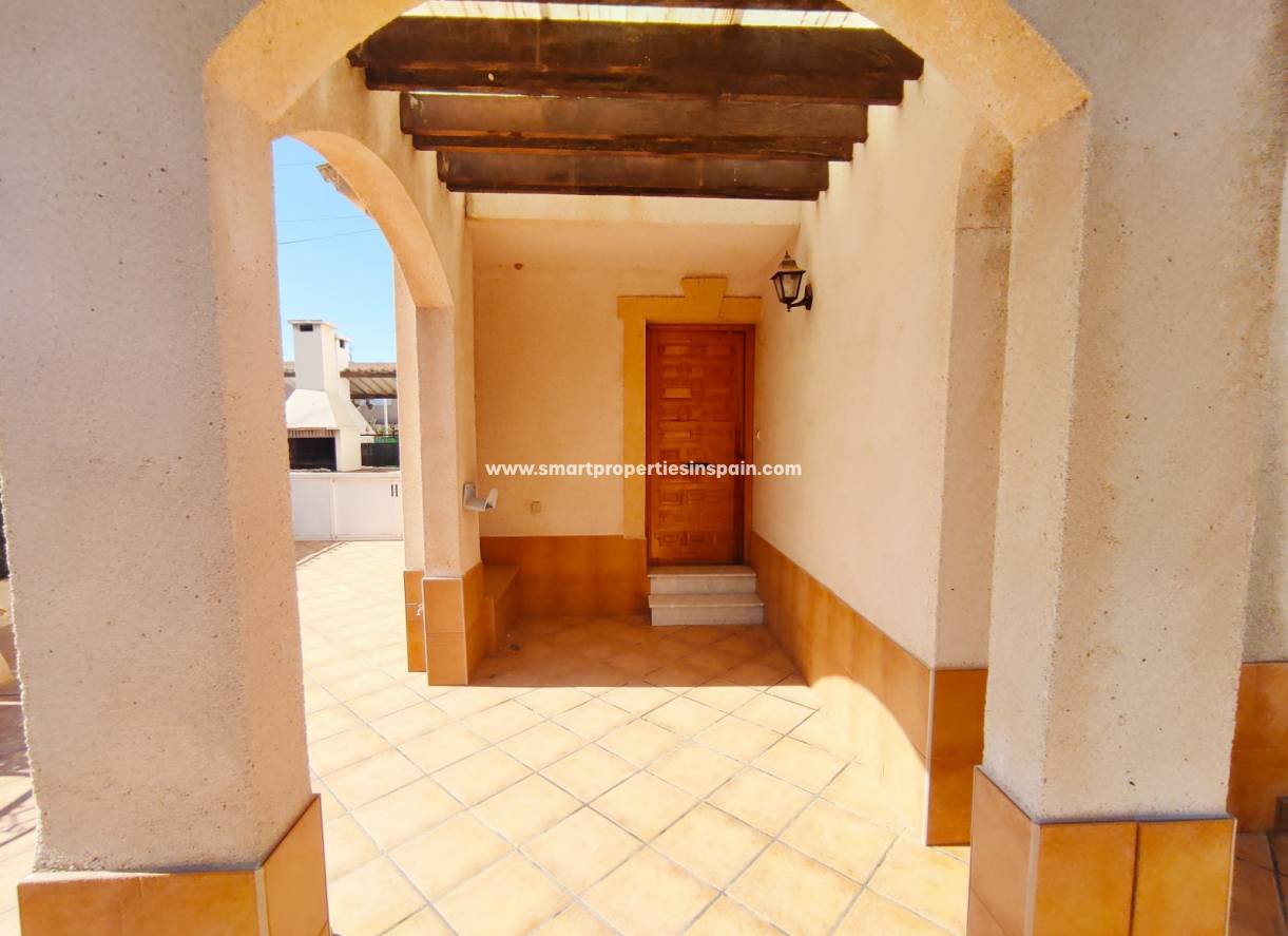 Wiederverkauf - Semi Detached Villa - La Marina - Urbanización La Marina