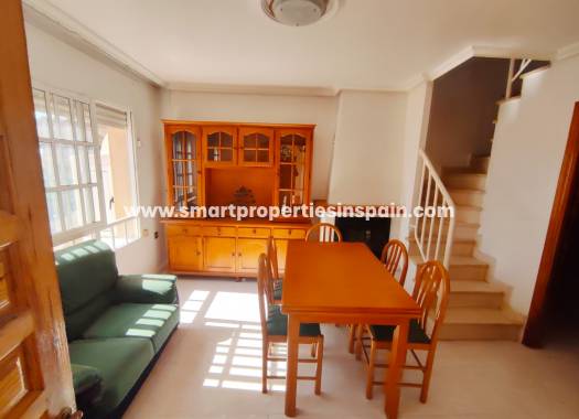 Wiederverkauf - Semi Detached Villa - La Marina - Urbanización La Marina