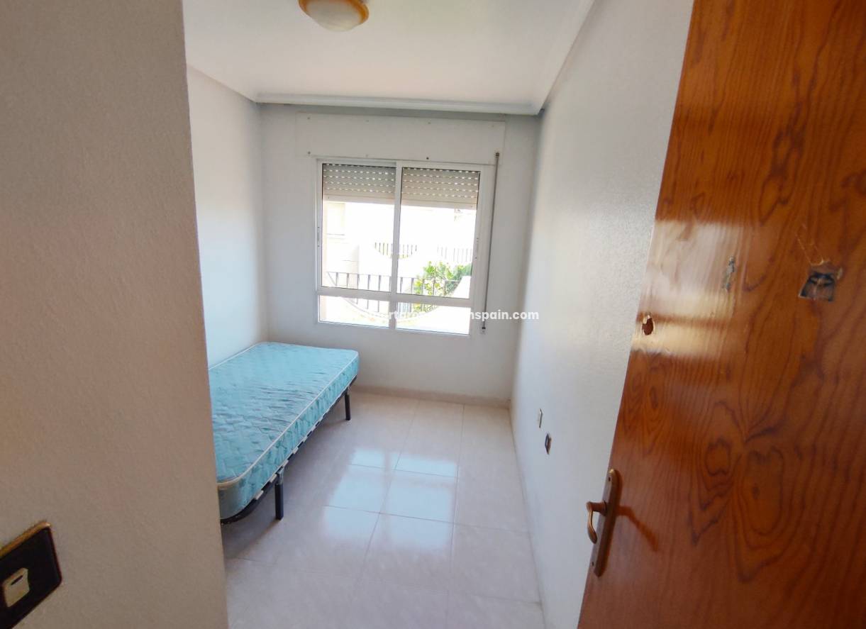 Wiederverkauf - Semi Detached Villa - La Marina - Urbanización La Marina