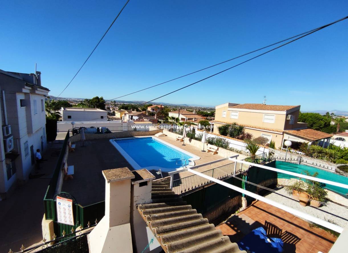 Wiederverkauf - Semi Detached Villa - La Marina - Urbanización La Marina