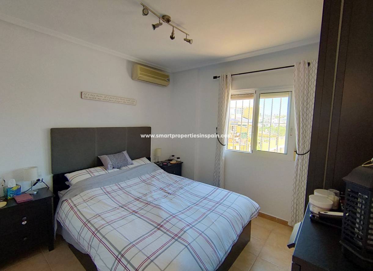 Wiederverkauf - Semi Detached Villa - La Marina - Urbanización La Marina