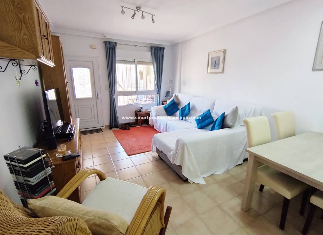 Wiederverkauf - Semi Detached Villa - La Marina - Urbanización La Marina