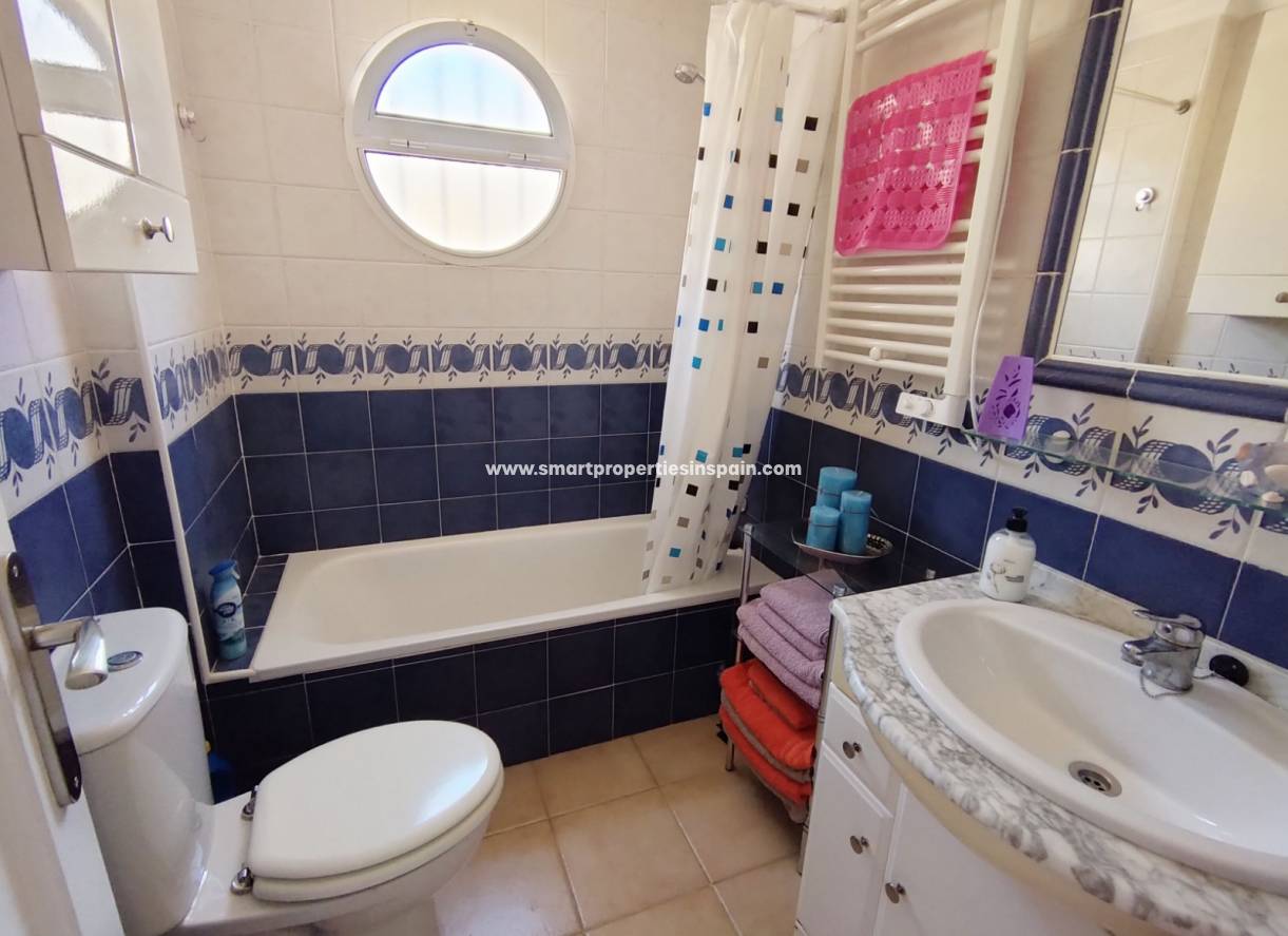 Wiederverkauf - Semi Detached Villa - La Marina - Urbanización La Marina