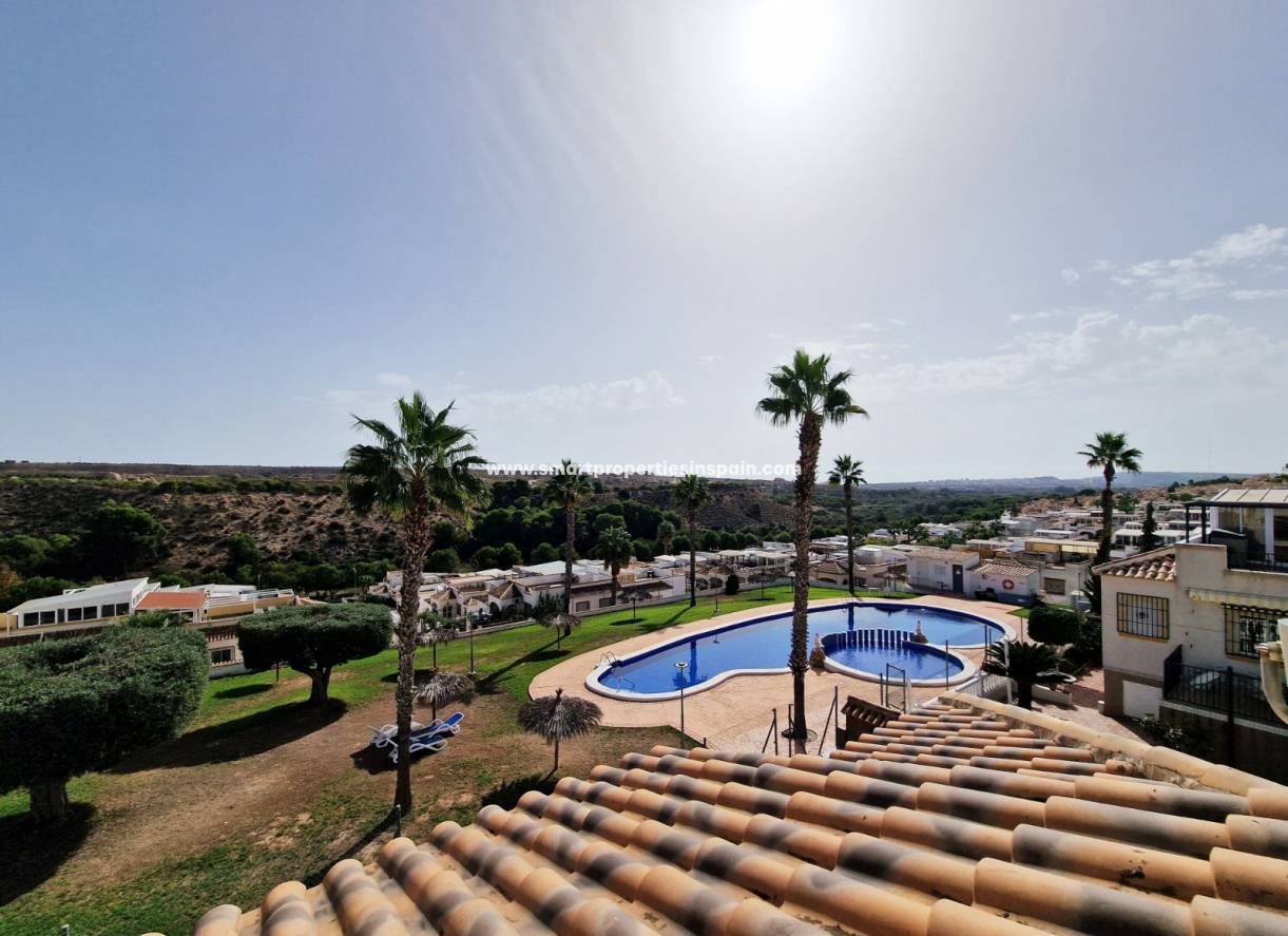 Wiederverkauf - Semi Detached Villa - La Marina - Urbanización La Marina