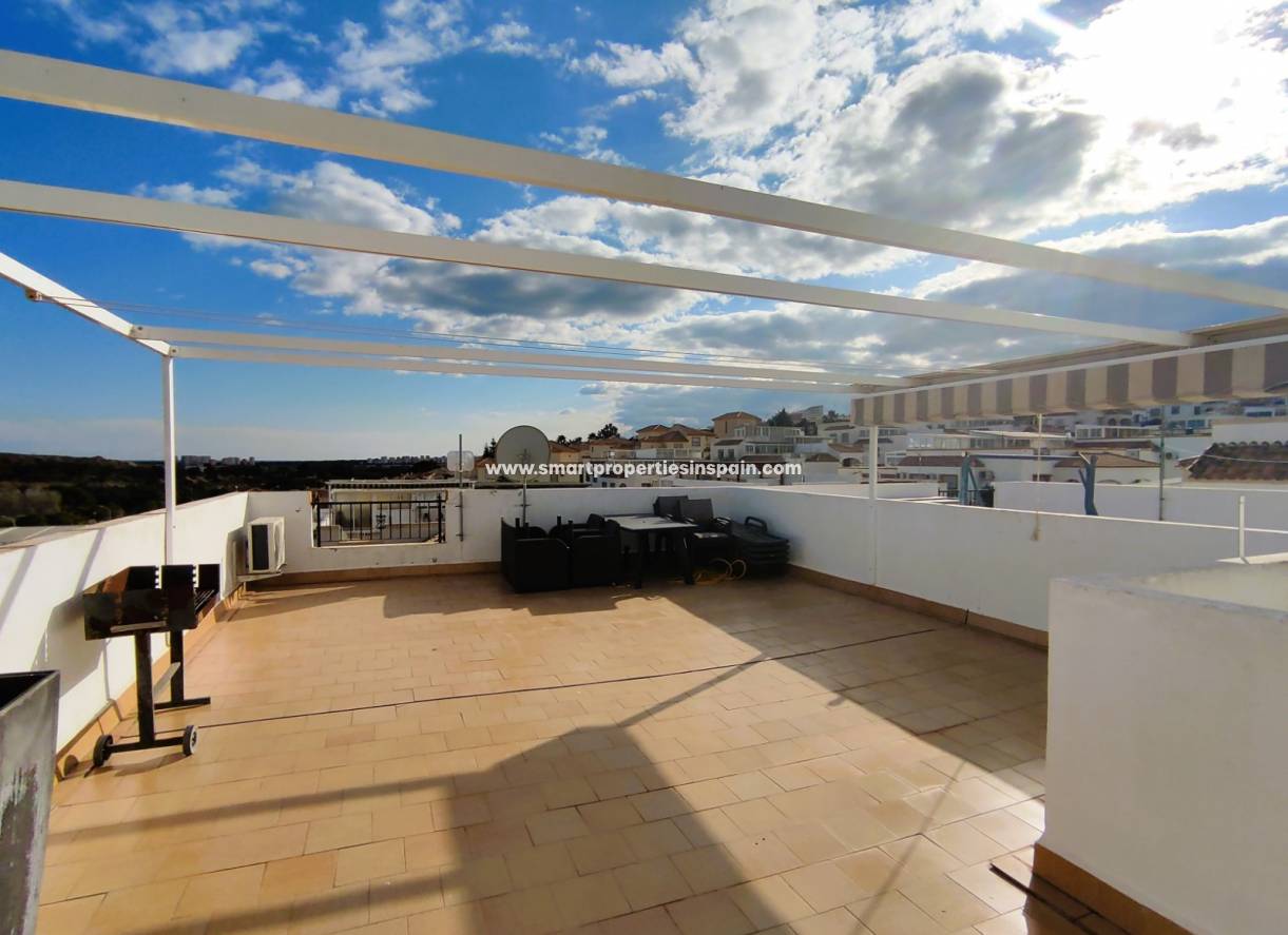 Wiederverkauf - Semi Detached Villa - La Marina - Urbanización La Marina