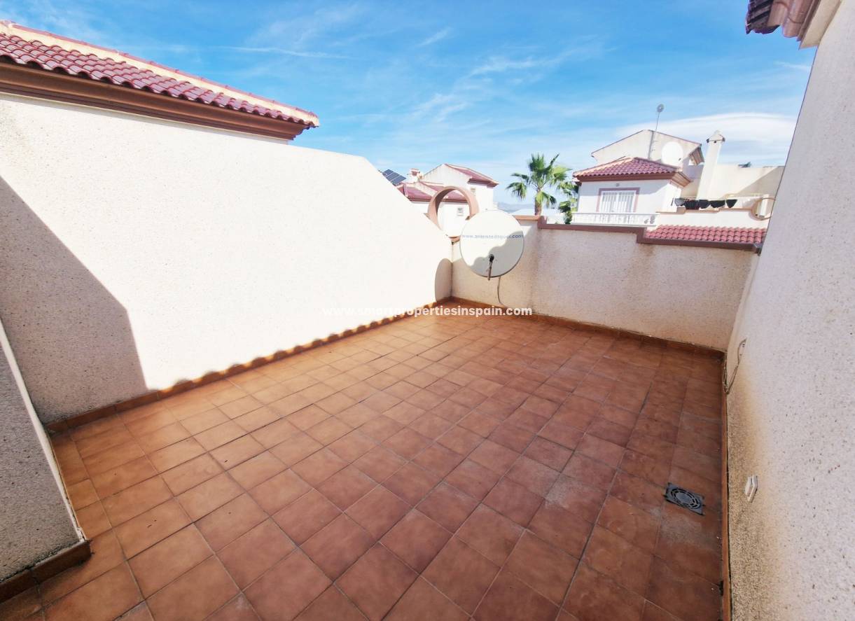 Wiederverkauf - Semi Detached Villa - La Marina - Urbanización La Marina