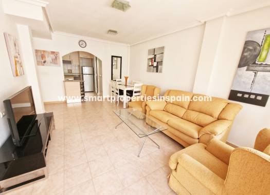 Wiederverkauf - Semi Detached Villa - La Marina - Urbanización La Marina